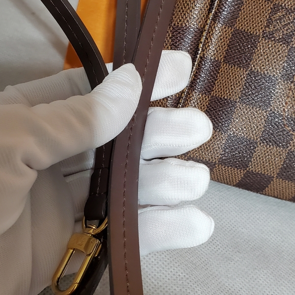 Authentic Louis Vuitton Damier Favorite MM SOLD - Picture 15 of 16
